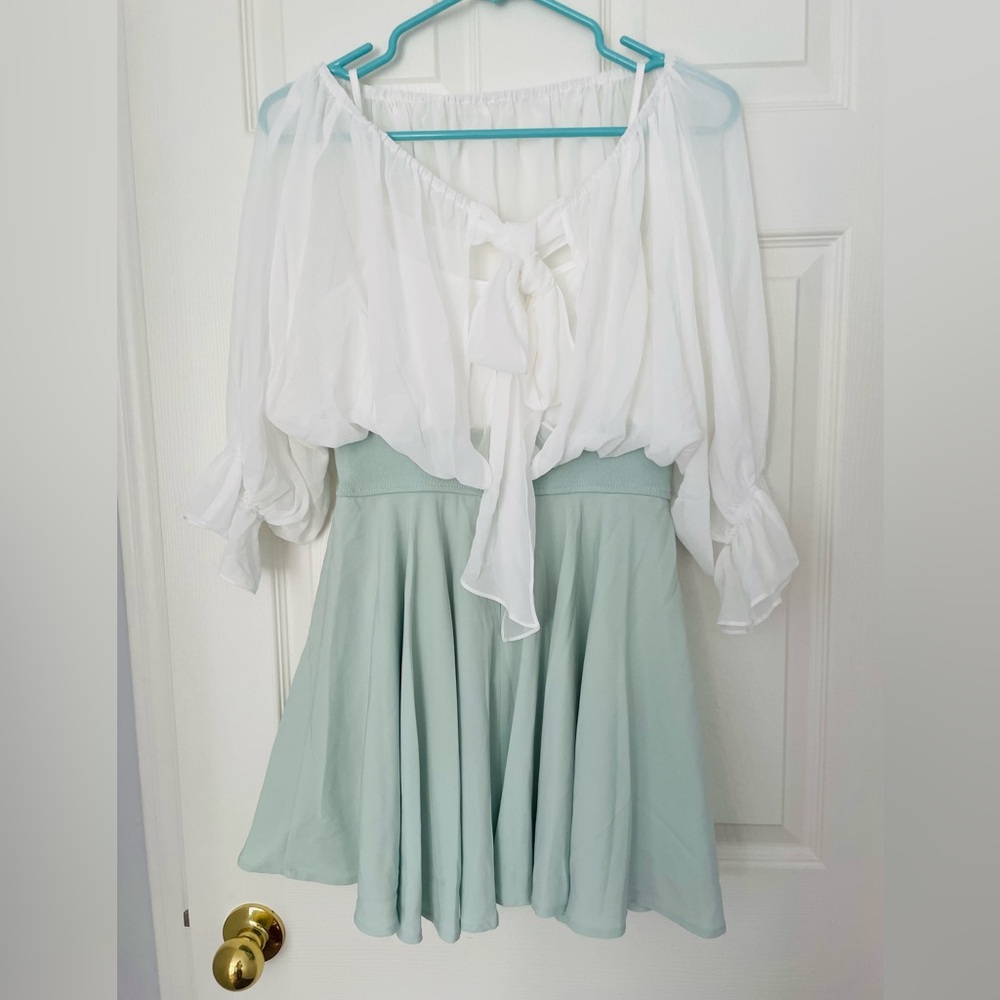 In's chiffon dress